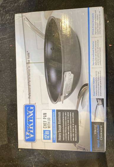 Viking 12in chef pan with lid
